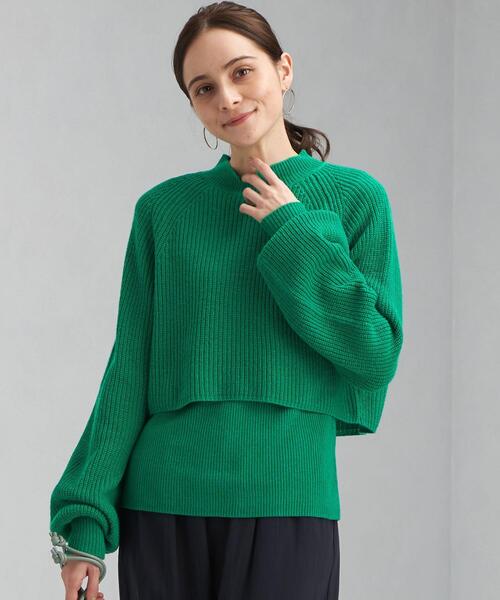 green label relaxing(グリーンレーベルリラクシング)の「レイヤード クロップド プルオーバー ニット -ウォッシャブル-(ニット/セーター・レディース・オフホワイト/ダークグレー/ケリー・FREE)」の1枚目の写真