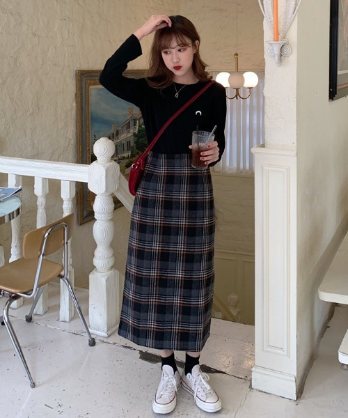 emi+(エミプラス)の「バックスリットチェックスカート(スカート・レディース・グレー/ベージュ/アイボリー/モカ/ネイビー・S/M/L)」の12枚目の写真