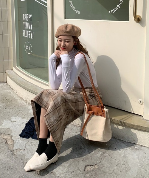 emi+(エミプラス)の「バックスリットチェックスカート(スカート・レディース・グレー/ベージュ/アイボリー/モカ/ネイビー・S/M/L)」の20枚目の写真