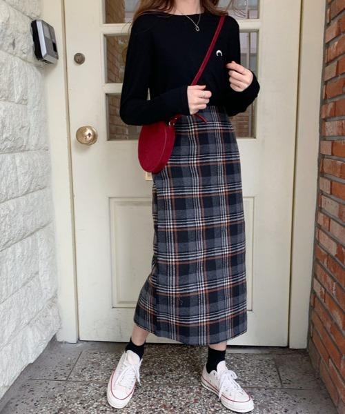 emi+(エミプラス)の「バックスリットチェックスカート(スカート・レディース・グレー/ベージュ/アイボリー/モカ/ネイビー・S/M/L)」の18枚目の写真