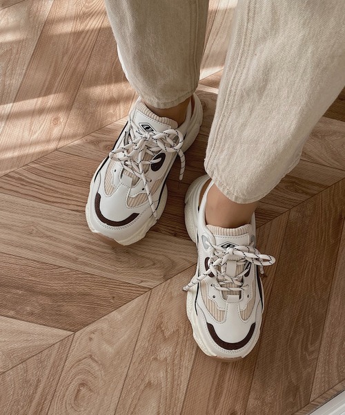 LAUIR（ラウアー）の「配色コンビカラースニーカー（スニーカー・レディース・ホワイト・40/38/39/35/36/37）」の6枚目の写真