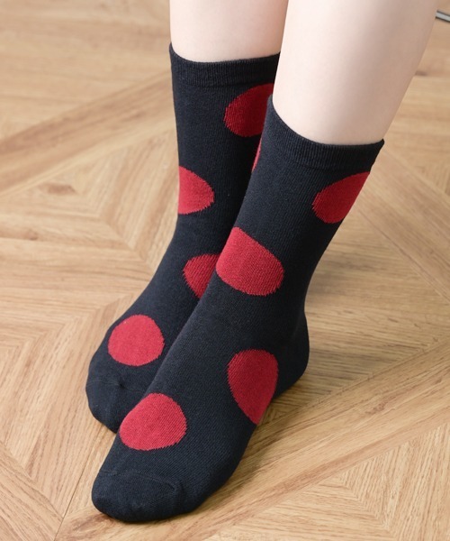 Fun & Daily（ファンアンドデイリー）の「F&D : ラージドットカラーソックス（ソックス/靴下・レディース・ホワイト/チャコールグレー/ブラック/ネイビー/ブラウン/ブルー/マスタード/ワインレッド/グレー・FREE）」の20枚目の写真