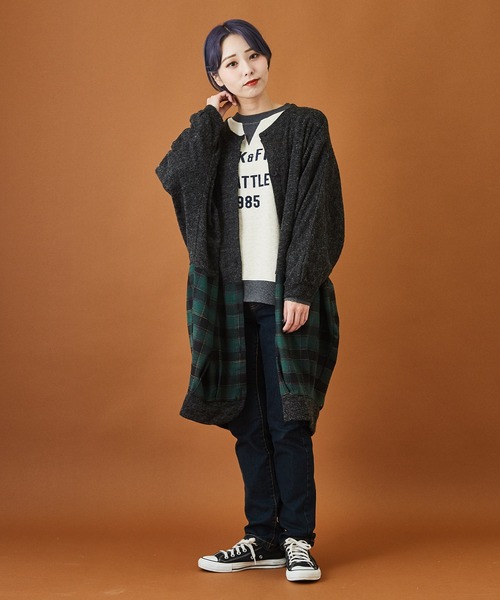 CUBE SUGAR(キューブシュガー)の「ヘリンボーン裏毛フロッキープリントロゴトレーナー(スウェット・レディース・グレー/カーキ/マルチ/ナチュラル・M)」の20枚目の写真