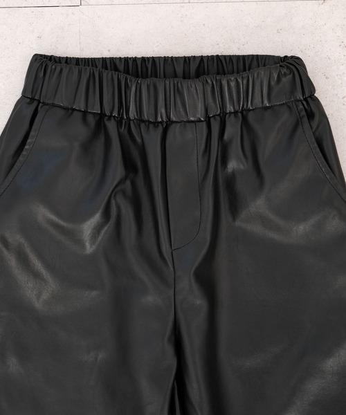 ＡＮＤＪ（アンドジェイ）の「【ANDJ MADE】フェイクレザージョガーパンツ（その他パンツ・レディース・ブラック・M）」の3枚目の写真