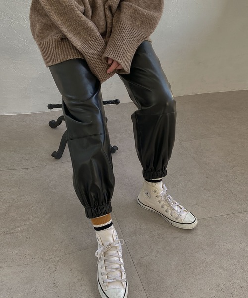 ＡＮＤＪ（アンドジェイ）の「【ANDJ MADE】フェイクレザージョガーパンツ（その他パンツ・レディース・ブラック・M）」の21枚目の写真