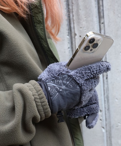 Guess（ゲス）の「GUESS/ゲス GLOVES LOGO TRIANGLE 手袋 グローブ トライアングルロゴ タッチパネル対応 防寒（手袋・メンズ・ブラック/グレー・M/S）」の17枚目の写真