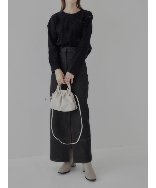 amel（エイメル）の「shoulder button knit / black（ニット/セーター・レディース・ブラック・FREE）」の3枚目の写真