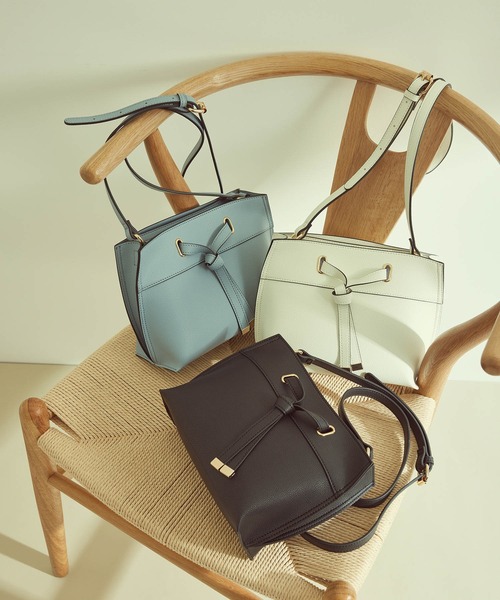 VIS(ビス)の「【新色追加】フロントタイミニショルダーバッグ(ショルダーバッグ・レディース・ブラック/ホワイト/サックスブルー/ベージュ系その他/ダークグリーン・FREE)」の6枚目の写真