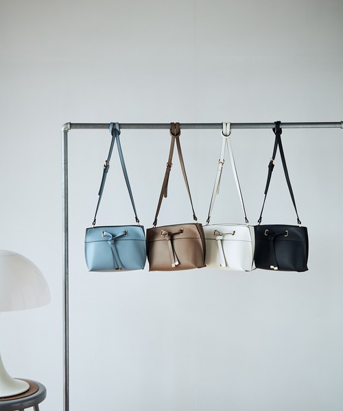 VIS(ビス)の「【新色追加】フロントタイミニショルダーバッグ(ショルダーバッグ・レディース・ブラック/ホワイト/サックスブルー/ベージュ系その他/ダークグリーン・FREE)」の15枚目の写真