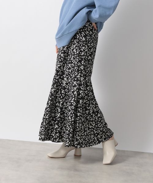 LOWRYS FARM（ローリーズファーム）の「ハナガラキリカエフレアスカート　268522（スカート・レディース・ブラック/ブラウン/アイボリー・FREE）」の4枚目の写真