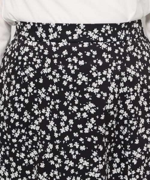 LOWRYS FARM（ローリーズファーム）の「ハナガラキリカエフレアスカート　268522（スカート・レディース・ブラック/ブラウン/アイボリー・FREE）」の9枚目の写真