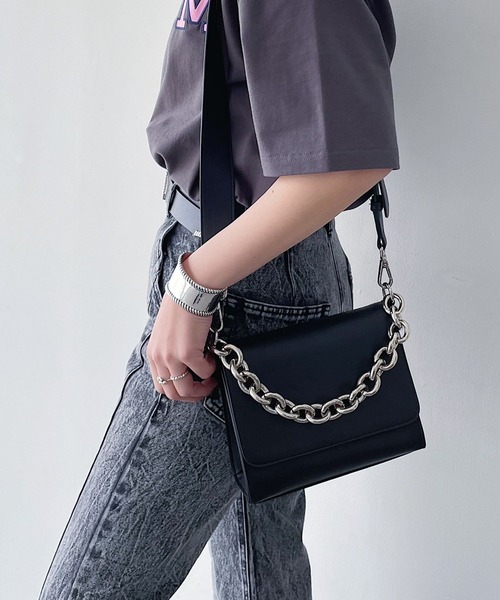 PAGEBOY（ページボーイ）の「チェーンスクエアショルダー（ショルダーバッグ・レディース・ゼブラ/ブラック・FREE）」の2枚目の写真