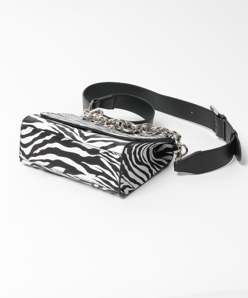 PAGEBOY（ページボーイ）の「チェーンスクエアショルダー（ショルダーバッグ・レディース・ゼブラ/ブラック・FREE）」の7枚目の写真