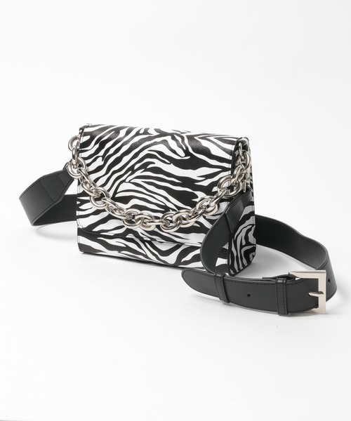 PAGEBOY（ページボーイ）の「チェーンスクエアショルダー（ショルダーバッグ・レディース・ゼブラ/ブラック・FREE）」の5枚目の写真