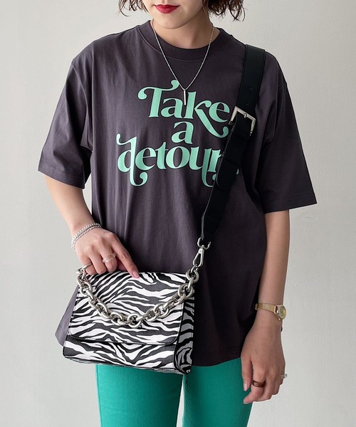 PAGEBOY（ページボーイ）の「チェーンスクエアショルダー（ショルダーバッグ・レディース・ゼブラ/ブラック・FREE）」の3枚目の写真