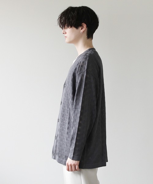 ASTRONOMY（アストロノミー）の「透かし編みVネックメッシュルーズカーディガン（カーディガン/ボレロ・メンズ・ブラック/ブルー/ベージュ/グリーン/チャコール/パープル/ワイン・M/L/S）」の9枚目の写真