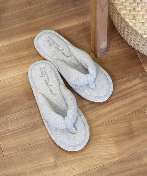 Monocoro toppi（モノコロトッピ）の「パイル トング ルームサンダル（サンダル・レディース・ベージュ/ネイビー/グレー・フリー）」の2枚目の写真