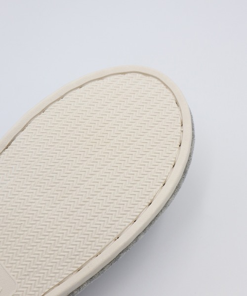 Monocoro toppi（モノコロトッピ）の「パイル トング ルームサンダル（サンダル・レディース・ベージュ/ネイビー/グレー・フリー）」の22枚目の写真