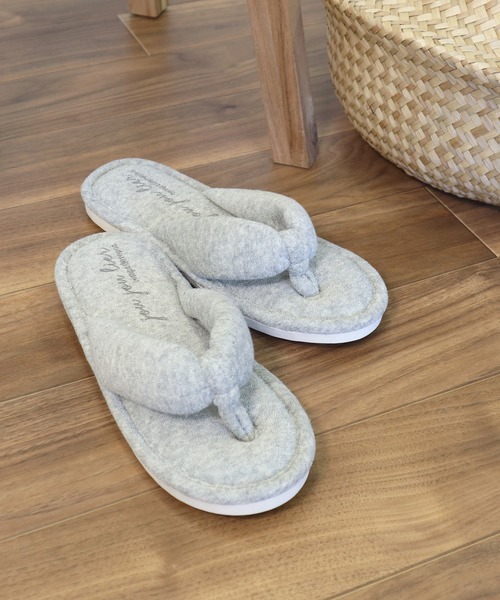 Monocoro toppi（モノコロトッピ）の「パイル トング ルームサンダル（サンダル・レディース・ベージュ/ネイビー/グレー・フリー）」の6枚目の写真