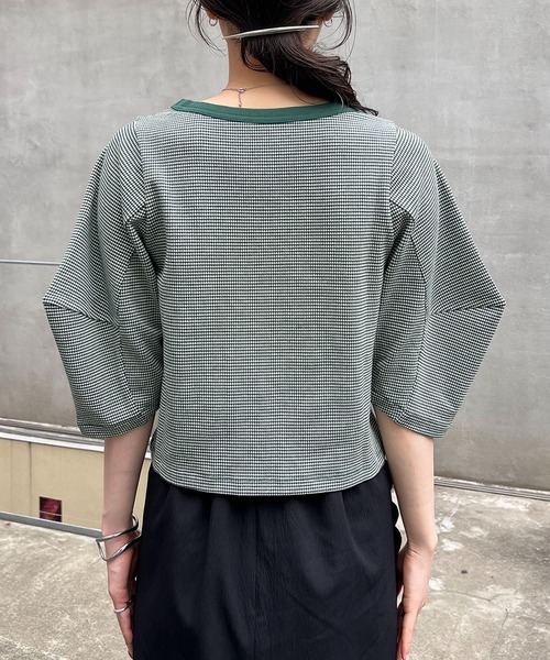 CAPRICIEUX LE'MAGE（カプリシューレマージュ）の「チェック立体スリーブTシャツ（Tシャツ/カットソー・レディース・ブラック/グリーン・FREE）」の8枚目の写真