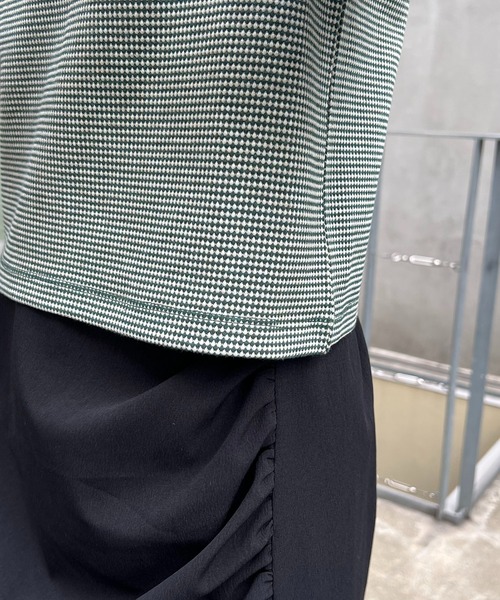 CAPRICIEUX LE'MAGE（カプリシューレマージュ）の「チェック立体スリーブTシャツ（Tシャツ/カットソー・レディース・ブラック/グリーン・FREE）」の3枚目の写真