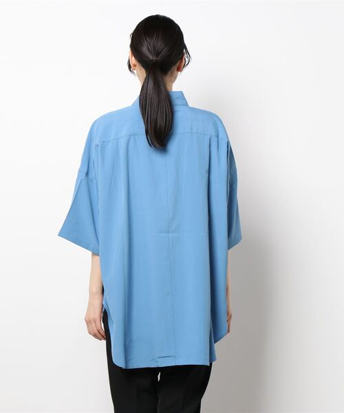 THISIS(ディスイズ)の「ビッグシルエット ポリストレッチ ドロップショルダーシャツ トップス レディース(シャツ/ブラウス・レディース・ホワイト/グリーン/サックスブルー/イエロー/チャコール/ブラック/ネイビー/パープル・LARGE/X-LARGE/MEDIUM)」の10枚目の写真
