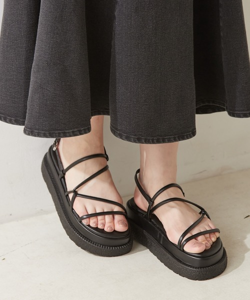 Chico（チコ）の「厚底コードデザインサンダル（サンダル・レディース・ブラック/グレー/アイボリー・SMALL/MEDIUM/LARGE）」の8枚目の写真