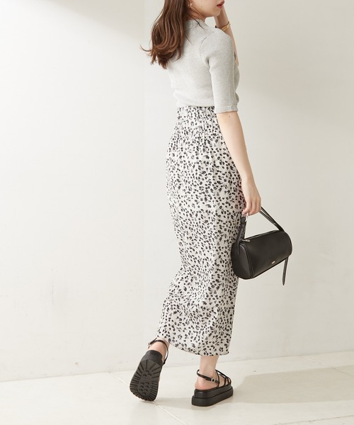 Chico（チコ）の「厚底コードデザインサンダル（サンダル・レディース・ブラック/グレー/アイボリー・SMALL/MEDIUM/LARGE）」の4枚目の写真