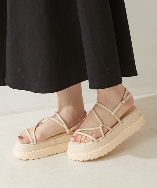 Chico（チコ）の「厚底コードデザインサンダル（サンダル・レディース・ブラック/グレー/アイボリー・SMALL/MEDIUM/LARGE）」の14枚目の写真