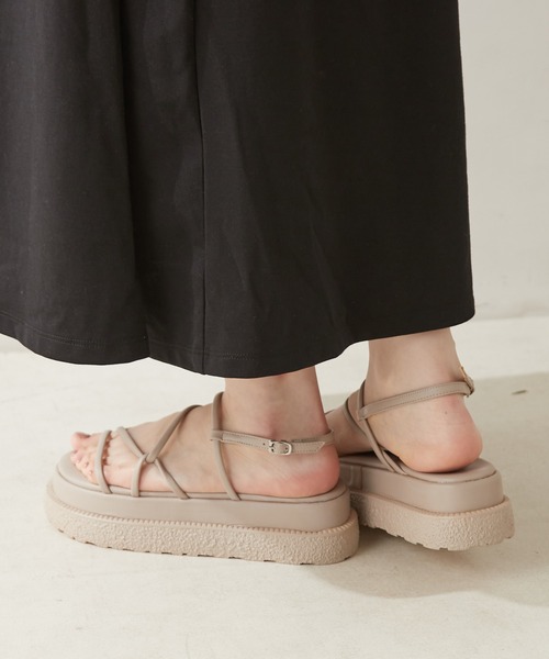 Chico（チコ）の「厚底コードデザインサンダル（サンダル・レディース・ブラック/グレー/アイボリー・SMALL/MEDIUM/LARGE）」の20枚目の写真