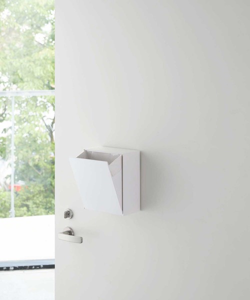 tower(タワー)の「tower(タワー)マグネットダストBOX&収納(ダストボックス・レディース・ホワイト/ブラック・ONE SIZE)」の14枚目の写真