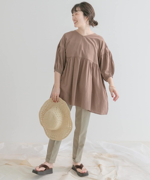 ITEMS URBANRESEARCH（アイテムズ アーバンリサーチ）の「ドライコットンギャザーブラウス（シャツ/ブラウス・レディース・ネイビー/ブラウン/ベージュ・FREE）」の17枚目の写真