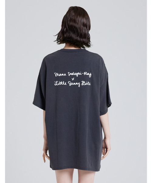 Little sunny bite（リトルサニーバイト）の「shana sadeghi-ray x little sunny bite LSB number plate big tee（Tシャツ/カットソー・レディース・ホワイト/ブラック/オレンジ・SMALL/MEDIUM）」の9枚目の写真