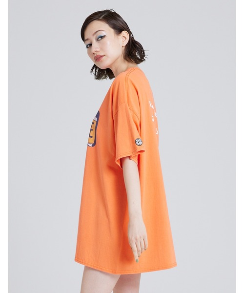 Little sunny bite（リトルサニーバイト）の「shana sadeghi-ray x little sunny bite LSB number plate big tee（Tシャツ/カットソー・レディース・ホワイト/ブラック/オレンジ・SMALL/MEDIUM）」の6枚目の写真