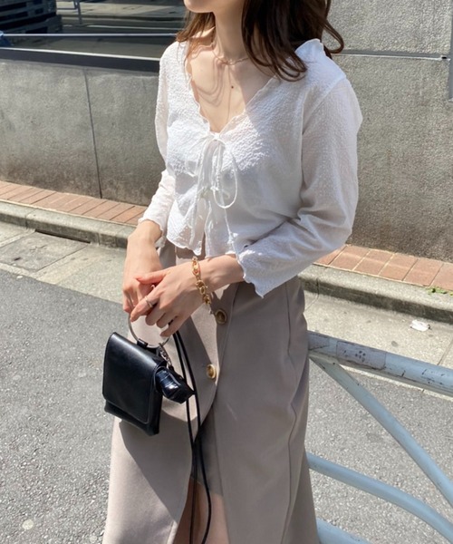 one after another NICE CLAUP（ワンアフターアナザーナイスクラップ）の「シアーショート羽織（Tシャツ/カットソー・レディース・オフホワイト/ブラック/ライトグリーン/イエロー・FREE）」の7枚目の写真