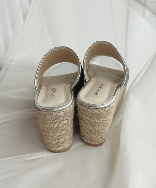 apres jour（アプレジュール）の「きらきら厚底サンダル【ZOZOTOWN限定アイテム】（サンダル・レディース・シルバー/ゴールド・LARGE/SMALL/MEDIUM/X-LARGE）」の9枚目の写真