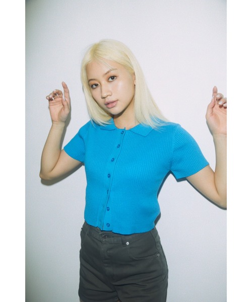 LAGUA GEM（ラグアジェム）の「FRONT BUTTON SHORT KNIT フロント