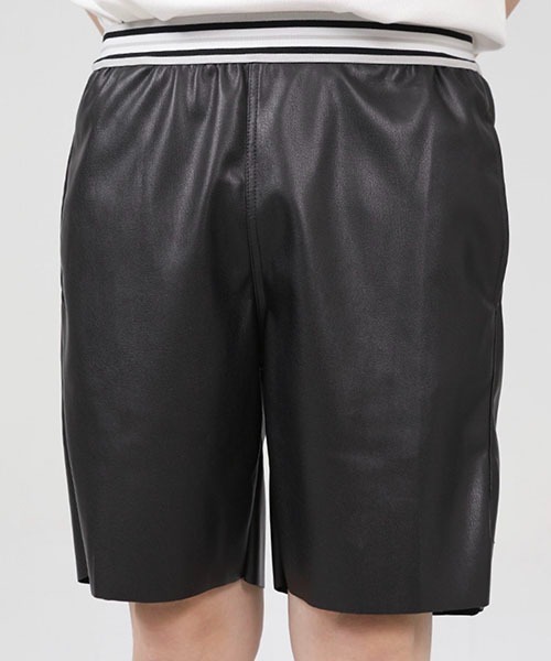WESTBOY(ウエストボーイ)の「【WB ORIGINALS】PU Leather Short Pants WO22S4PT11(その他パンツ・メンズ・ブラック/カーキ・M/L/XL)」の8枚目の写真