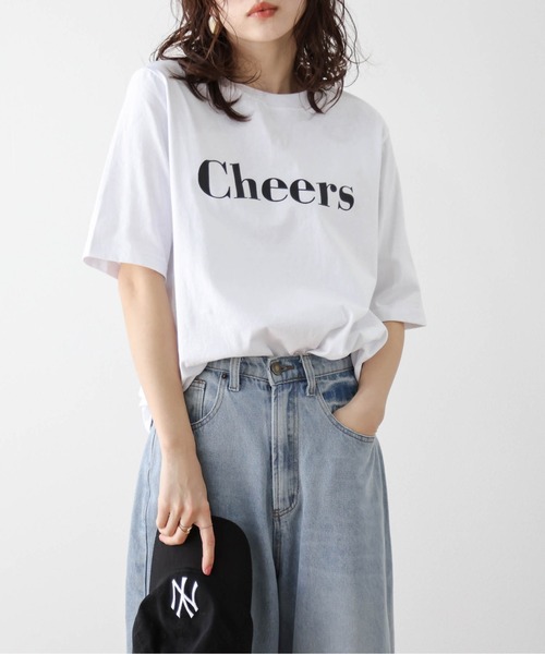 SUGAR BISKET(シュガービスケット)の「プリントロゴ半袖Tシャツ(Tシャツ/カットソー・レディース・ベージュ/ブルー/ブラック/ホワイト/ピンク・フリー)」の2枚目の写真