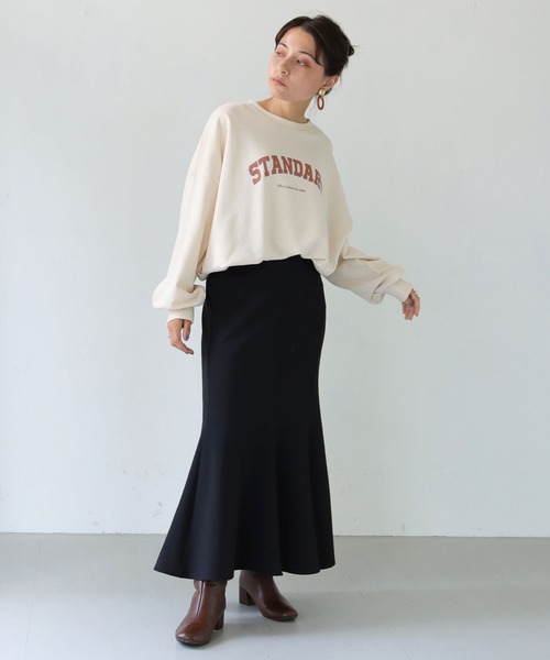 HER CLOSET(ハークローゼット)の「【shemoshelly】WEB限定 裏毛”STANDARD”カレッジロゴプリントスウェット(Tシャツ/カットソー・レディース・チャコールグレー/ブラック/グリーン/ヘザーグレー/ホワイト系その他・M)」の9枚目の写真