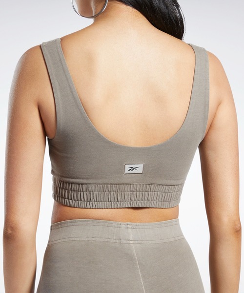 Reebok（リーボック）の「クラシックス ナチュラル ダイ フィッティド ブラ / Classics Natural Dye Fitted Bra（スポーツブラ・レディース・グレー系その他/グレー・MEDIUM/LARGE/X-LARGE/SMALL）」の9枚目の写真