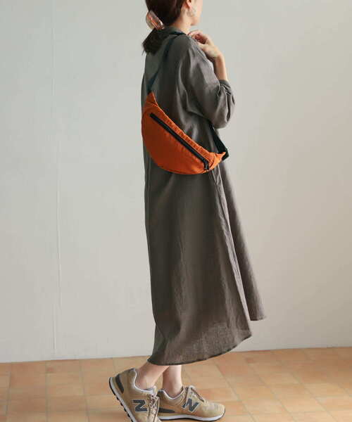 URBAN RESEARCH DOORS(アーバンリサーチドアーズ)の「リネンコットンスキッパーワンピース(ワンピース・レディース・キャメル/グレー/ブラック・MEDIUM)」の13枚目の写真
