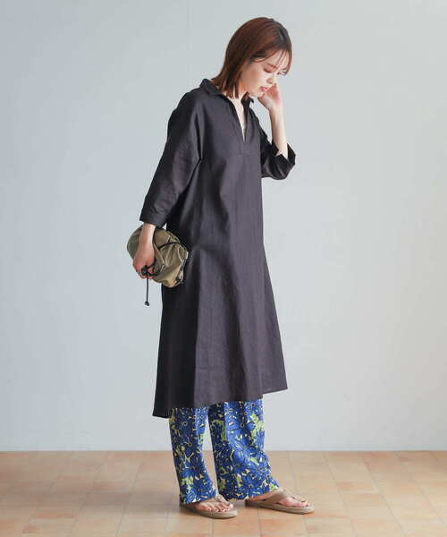 URBAN RESEARCH DOORS(アーバンリサーチドアーズ)の「リネンコットンスキッパーワンピース(ワンピース・レディース・キャメル/グレー/ブラック・MEDIUM)」の21枚目の写真