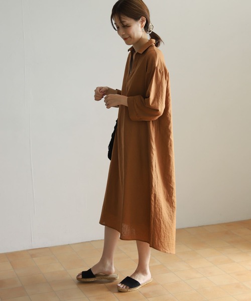 URBAN RESEARCH DOORS(アーバンリサーチドアーズ)の「リネンコットンスキッパーワンピース(ワンピース・レディース・キャメル/グレー/ブラック・MEDIUM)」の7枚目の写真