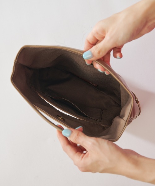 PAPILLONNER（パピヨネ）の「様々なシチュエーションに/3WAY/折りたたみショルダー/PAPILLONNER/パピヨネ（ショルダーバッグ・レディース・ベージュ/サックスブルー・FREE）」の12枚目の写真