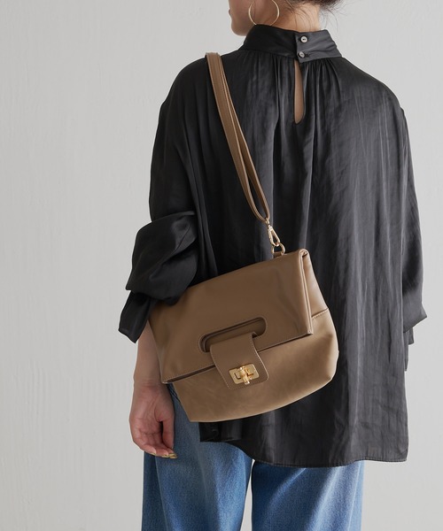 PAPILLONNER（パピヨネ）の「様々なシチュエーションに/3WAY/折りたたみショルダー/PAPILLONNER/パピヨネ（ショルダーバッグ・レディース・ベージュ/サックスブルー・FREE）」の22枚目の写真