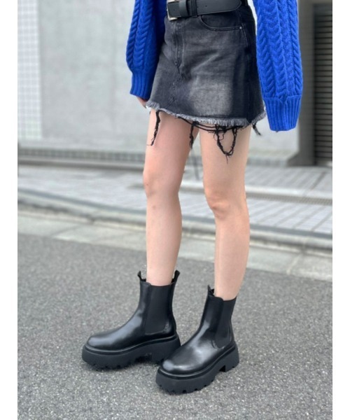 ENVYM(アンビー)の「ショートサイドゴアブーツ(ブーツ・レディース・ホワイト/ブラック・22.5cm/23.5cm/24.5cm)」の12枚目の写真