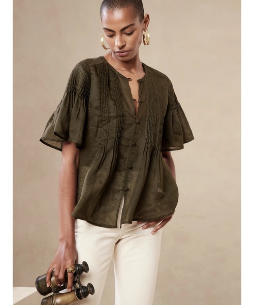 Banana Republic(バナナリパブリック)の「ラミーピンタック シャツ(シャツ/ブラウス・レディース・ブルー系その他/ホワイト/グリーン・S/L/XS/M)」の3枚目の写真