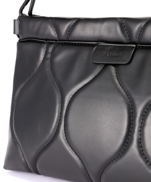 LE VERNIS（ル・ベルニ）の「(LE VERNIS)キルティングデザインショルダーバッグ（ショルダーバッグ・レディース・ブラック/グリーン・FREE）」の8枚目の写真