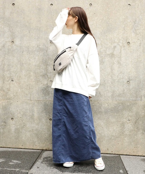 HONEYSUCKLE ROSE（ハニーサックルローズ）の「【HONEYSUCKLE ROSE】バックロゴプリントロンＴ（Tシャツ/カットソー・レディース・ダークグレー/ベージュ/ホワイト・M/L）」の19枚目の写真